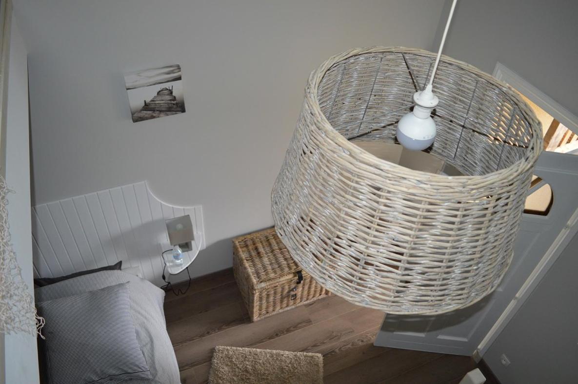 Gite De La Cour Campandre-Valcongrain Номер фото