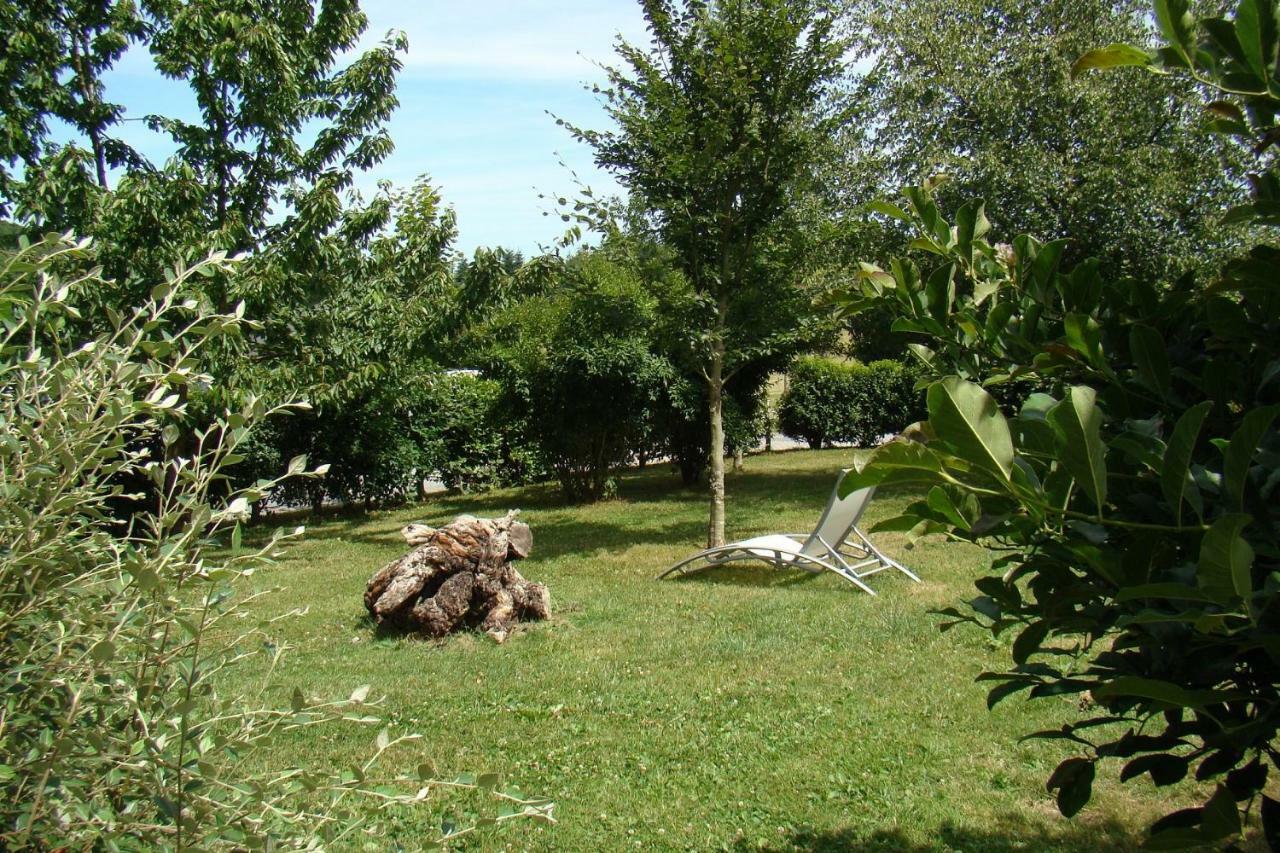 Gite De La Cour Campandre-Valcongrain Экстерьер фото
